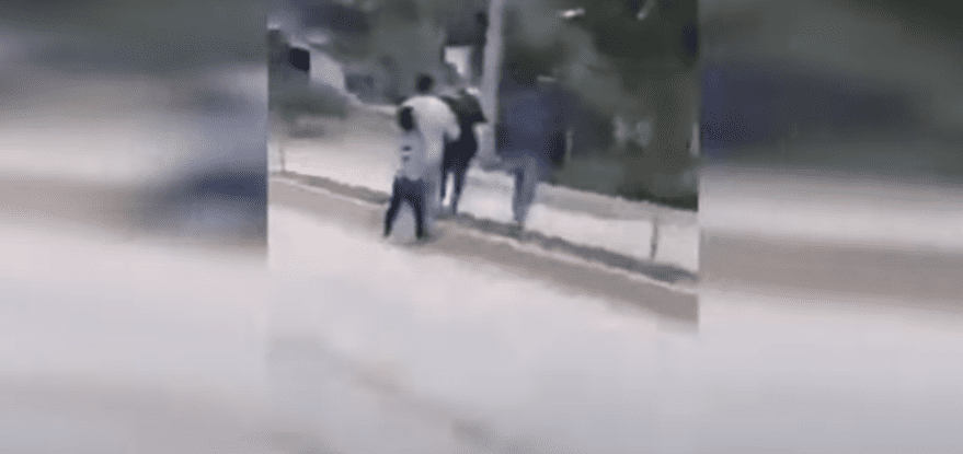 Niño graba el secuestro de su mamá, mientras su hermanito ruega por ella