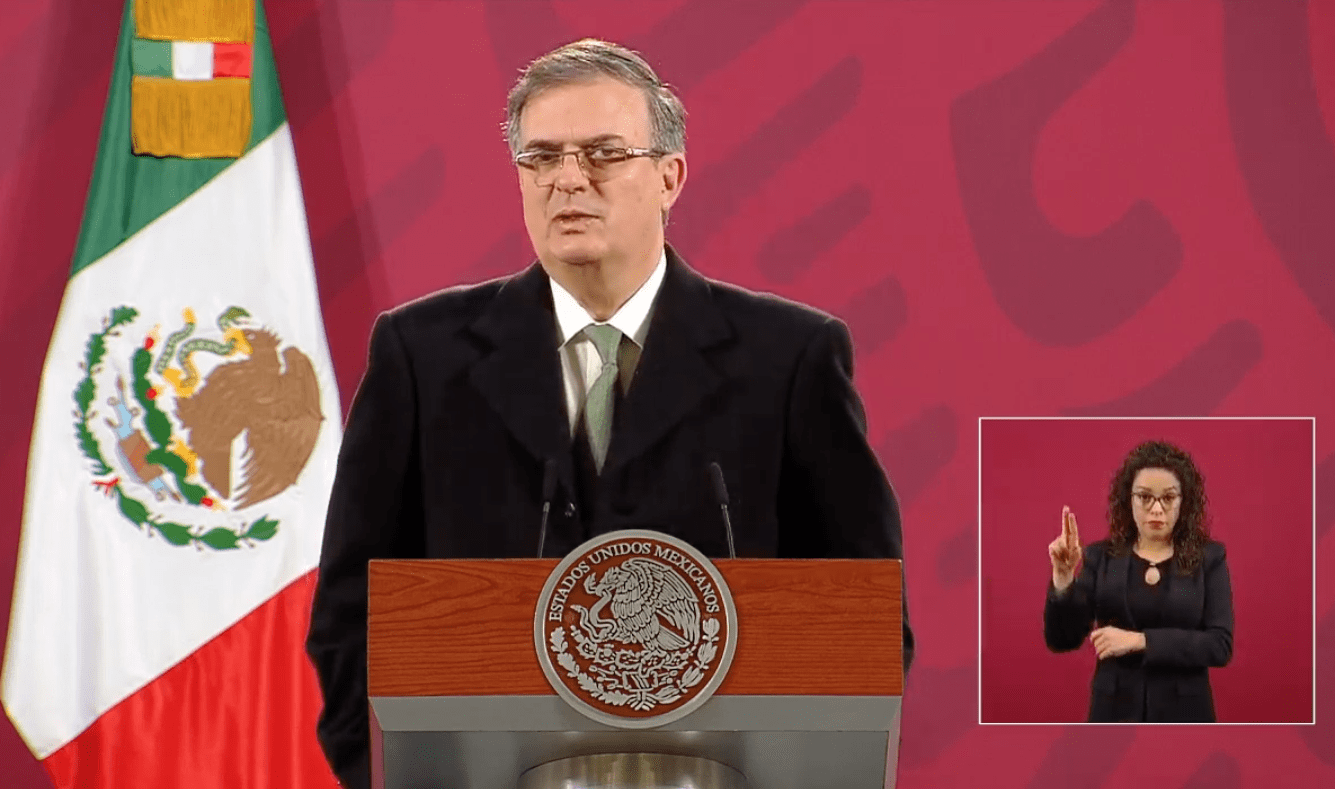 Garantiza Ebrard que primer lote de vacunas contra Covid-19 "está en curso"