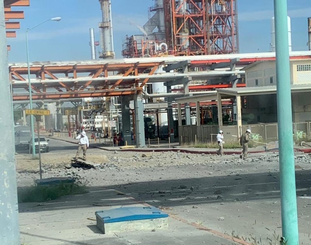 Explosión en refinería de Pemex, deja al menos 5 heridos en Cadereyta