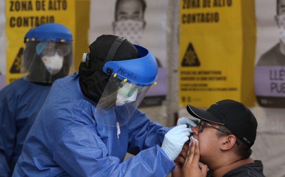 Al menos 108 mil muertos por COVID-19 en México