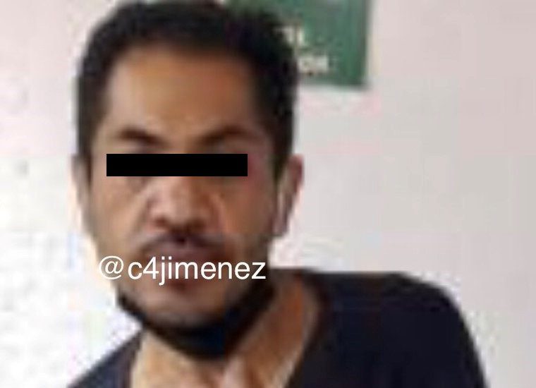 Frente al búnker de la FGJ, rata es sorprendida desvalijando un coche