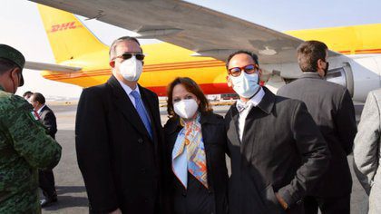 Renuncia Javier Jileta a Dirección General de Vinculación con organizaciones civiles en la SRE