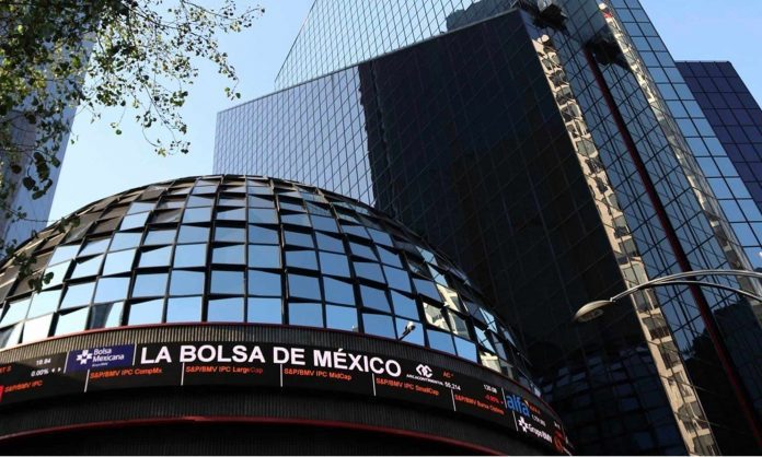 BMV pierde 1.02 por ciento tras anuncio de Semáforo Rojo en la CDMX