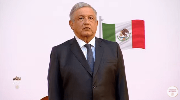 La gasolina es más barata que hade dos años, asegura López Obrador