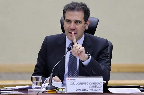 INE advierte que "mañaneras" del presidente deben suspenderse a partir de abril