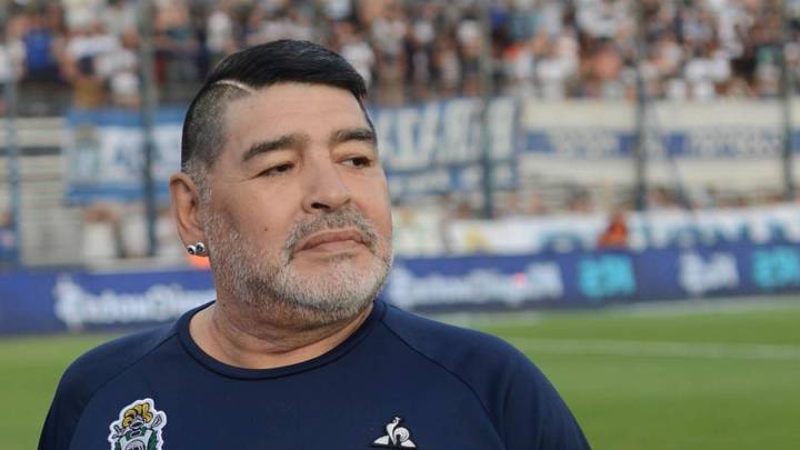 A dos meses de su muerte, recuerdan a Maradona con mural en Buenos Aires