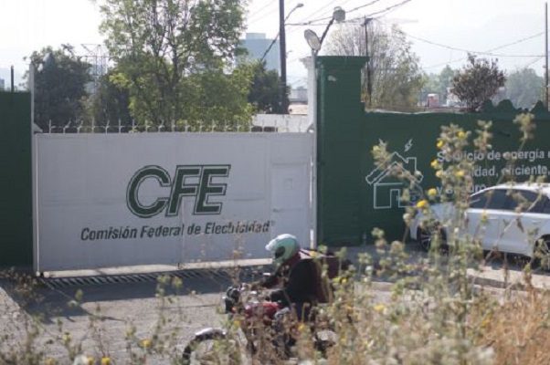 CFE acepta haber presentado documentos falsos sobre apagón masivo