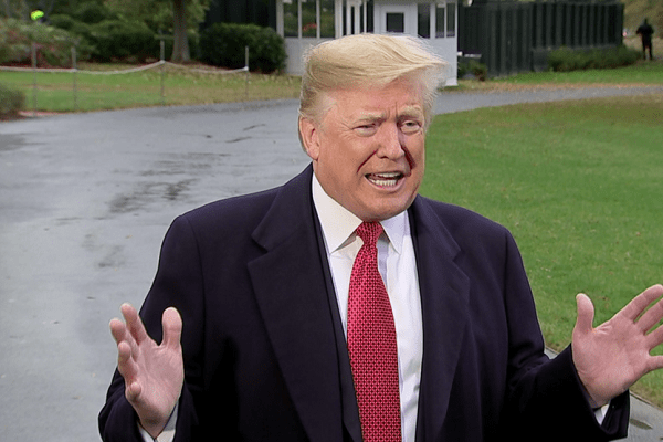 Facebook bloquea cuenta de Trump 24 horas por video que "promueve la violencia"