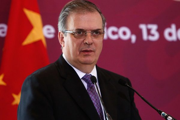 En medio de la trifulca en el Capitolio, Ebrard conversa con asesor de Seguridad de Biden