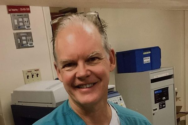 Investigan muerte de ginecólogo que recibió vacuna anticovid en Miami