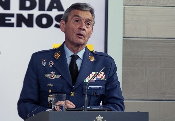 El jefe del Estado Mayor español renuncia a su cargo tras brincarse la fila y vacunarse contra el Covid