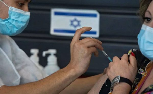 Israel se convierte en el primer país en vacunar a la cuarta parte de su población