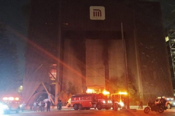 Fiscalía CDMX investiga posible homicidio tras incendio en oficinas del Metro