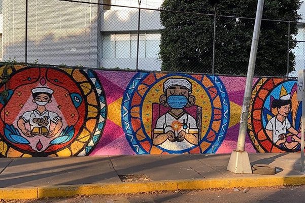 Por su lucha contra el Covid-19, UNAM homenajea a enfermeros con mural