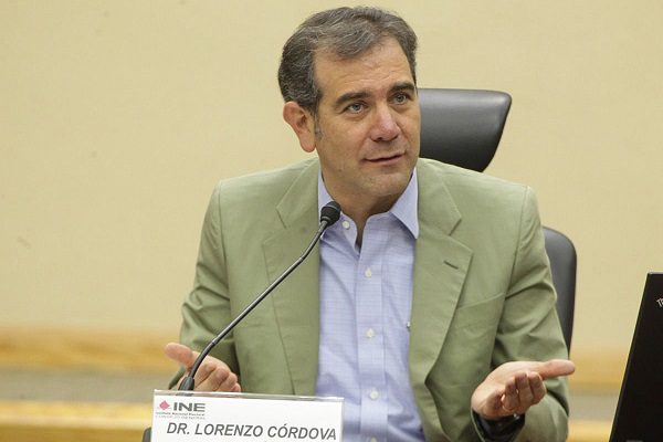 Lorenzo Córdova asegura que nadie propuso cancelar las mañaneras