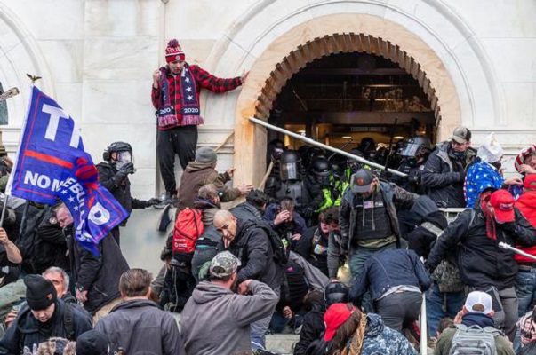 Justicia de EU planea acusar a cientos de personas por asalto al Capitolio