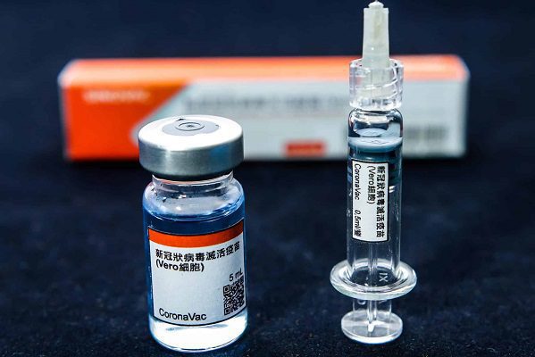 Vacuna china CoronaVac alcanza eficacia de solo el 50.38% contra Covid-19