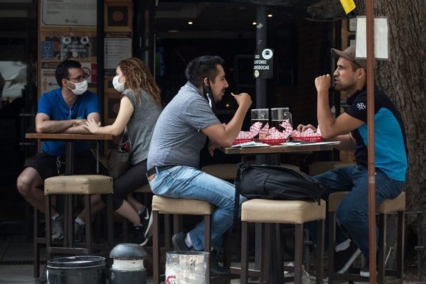 Restaurantes de CDMX reabrirán con restricciones este lunes