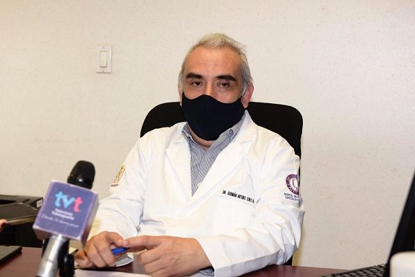 Corren a director de hospital en Tabasco por vacunarse anticipadamente