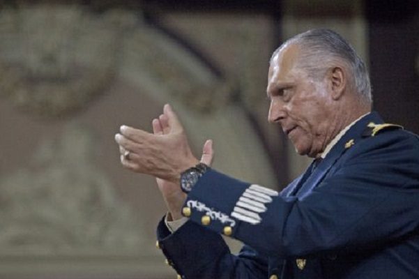 SRE libera expediente de la DEA sobre Salvador Cienfuegos
