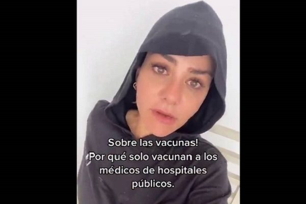 Tunden en redes a Nayeli Salvatori por defender prioridad en vacunación #VIDEO