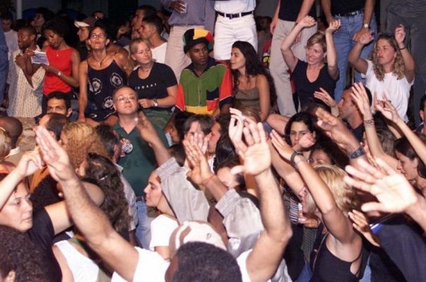 La conducta humana es la responsable del aumento de contagios, afirma la OMS