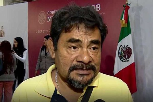Felipe de la Cruz renuncia a vocería de padres de los 43 de Ayotzinapa