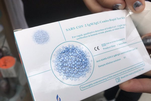 Venden pruebas falsas para detectar Covid-19 en calles de Puebla