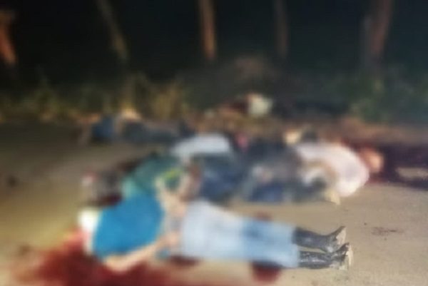 Abandonan 10 cuerpos en carretera de Veracruz
