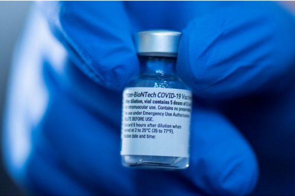 Nueva York pide venta directa de vacunas a Pfizer