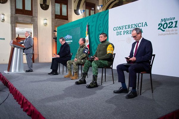 Adultos mayores serán vacunados antes de marzo, asegura AMLO