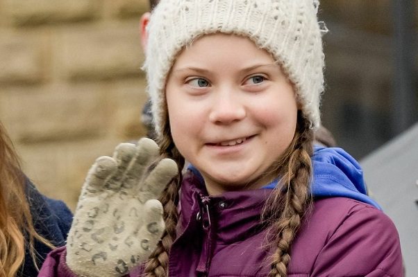 "Parece un anciano muy feliz": dice Greta Thunberg tras salida de Trump