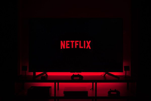 Se disparan acciones de Netflix en bolsa tras superar 200 millones de suscriptores