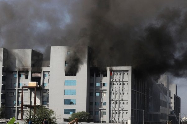 Se incendia el mayor complejo de vacunas covid en el mundo