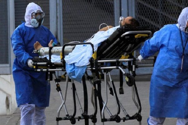 Variante británica de covid presente más mortalidad, advierte Boris Johnson