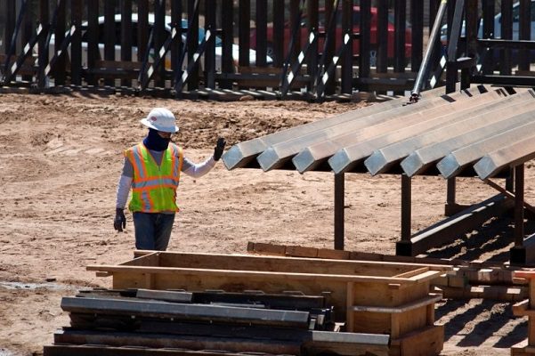 Pese a mandato de Biden, continúa la construcción del muro de EU con México