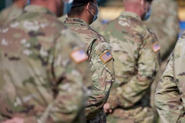 Biden anula veto a personas transgénero en Ejército de EE.UU.