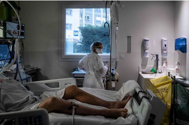 Registran primer caso de variante brasileña de Covid-19 en EU