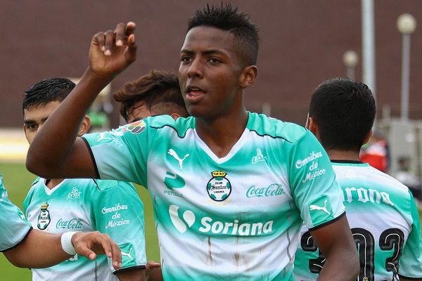 A un mes de salir de la cárcel, Joao Maleck regresa a la cancha