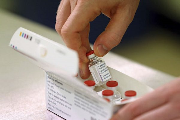 La UE retendrá vacunas anticovid a “terceros países” hasta obtener las pactadas