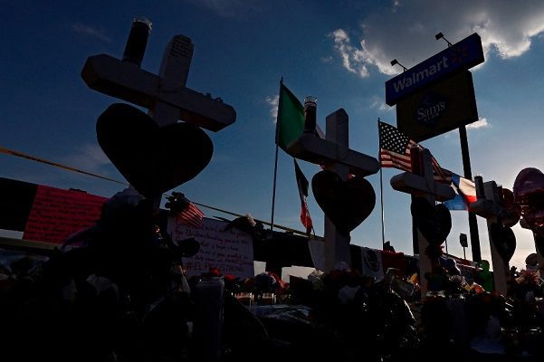 Deportan a mexicana que fungía como testigo clave de masacre en El Paso