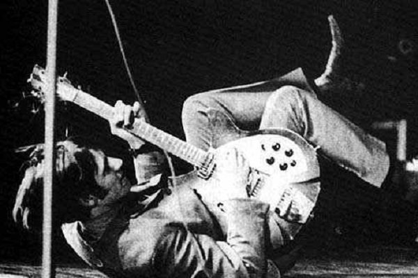 Muere Hilton Valentine, guitarrista y fundador de The Animals