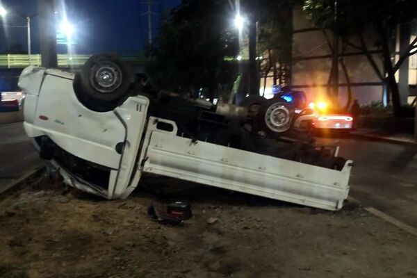 Revelan más detalles de camioneta volcada con más de mil kilos de cocaína