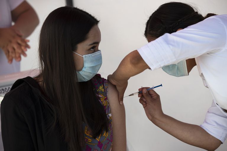 AMLO anuncia que vacuna contra el Covid llegará a todos los estados la próxima semana