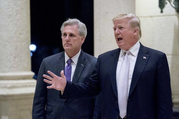 Trump planea reunirse en Florida con Kevin McCarthy, líder republicano