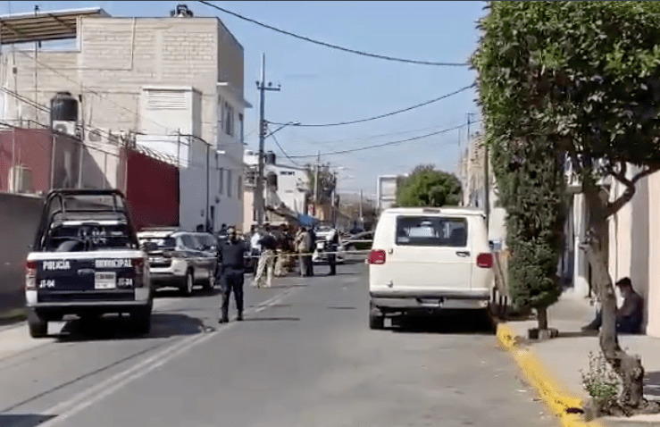 Dos policías muertos, deja balacera registrada en Tlalnepantla #VIDEO