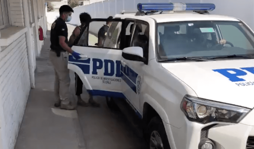 Detienen a joven que intentó quemar a un perro y asesinó a hombre que quiso detenerlo #VIDEO