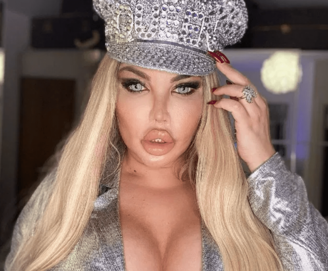 La "Barbie humana" exige respeto luego de que la llamaron "monstruo"