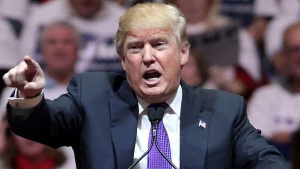 Facebook basará decisión en externos para devolver cuenta a Trump