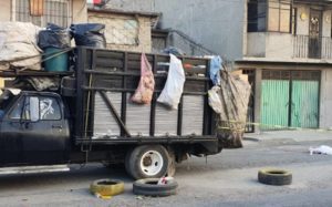 ¡Tragedia en Ecatepec! Pequeña de 4 años muere atropellada tras caer de un  camión de la basura